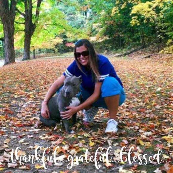 Meet your Posher, Laura - Picture 1 of 1